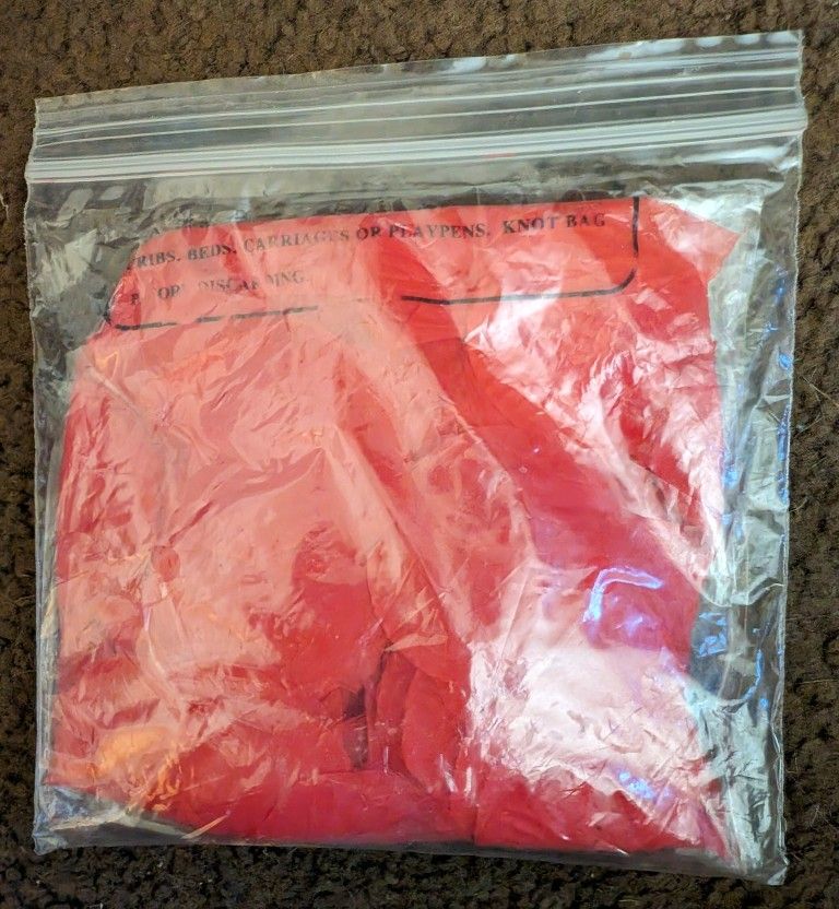 Red Faux Flower Rose Petals For Crafts Or A Romantic Night. Bag Was Torn, Now In Ziploc. East / West