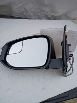 2016---2018 Toyota RAV4 Door Mirror LH 