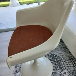 Vintage Knoll Tulip Chairs