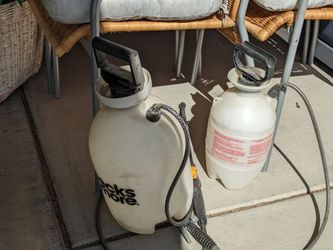 Pump Garden Sprayers Set of Two