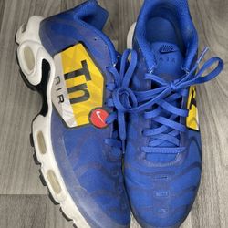 Hyper Blue Nike Airmax