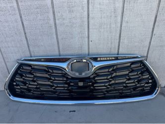 Toyota Highlander Grill 2020-2024 OEM