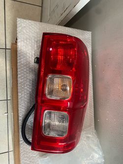 2019-2024 ford ranger  right  tail light