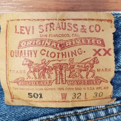 Men's 501 Levi Strauss Jeans, Size 32 Waist And 30 Length 