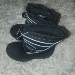 Boy/girl Snow Boots Size 11