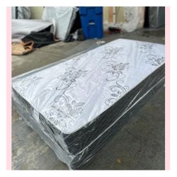 Twin size mattress/ Colchon