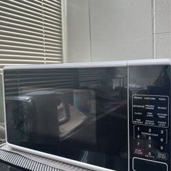 Microwave Oven