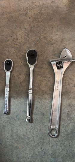 Ratchets & Adjustable Wrench