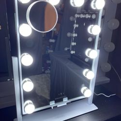 Brand New vanity mirror With touchscreen Control And Built In Wireless Charger ,360” Rotation Color White 