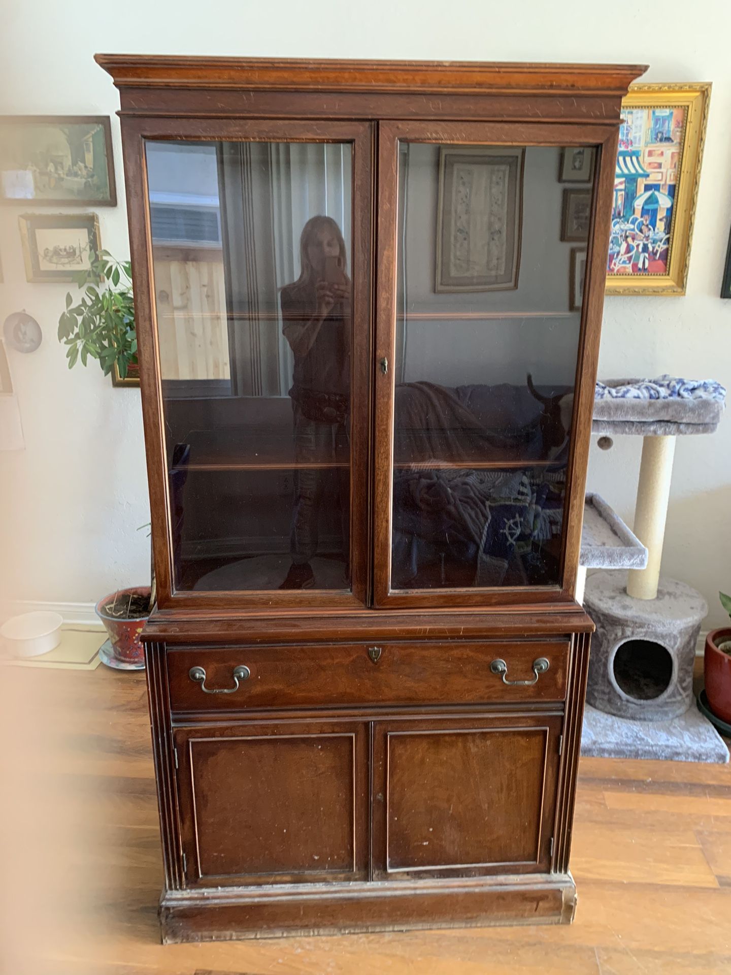Bassett China hutch