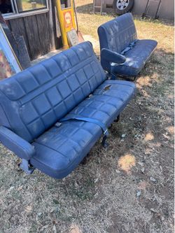 Van sets 2 bench