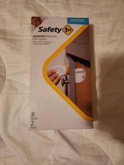 **Safety 1st Magnetic Cabinet & Drawer Locks – 8 Locks + 2 Magnetic Keys (New) - 2 Available**