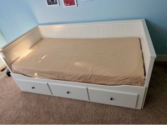 IKEA Hemnes Daybed (White) – 3 Drawers