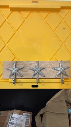 Wood & Starfish Hanger
