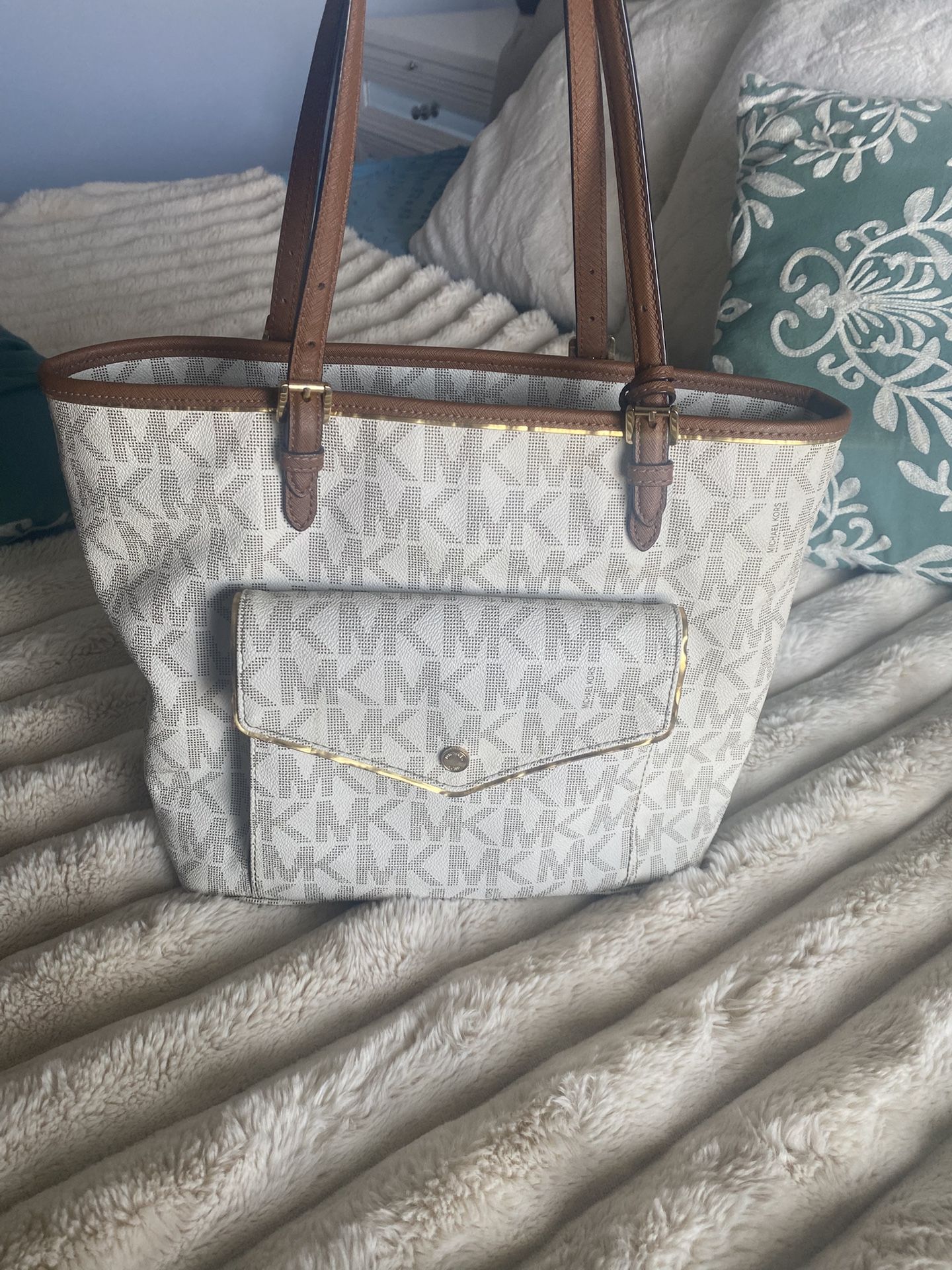 MICHAEL KORS BAG 
