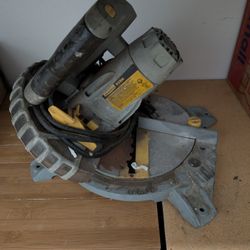Compound Miter Table Saw