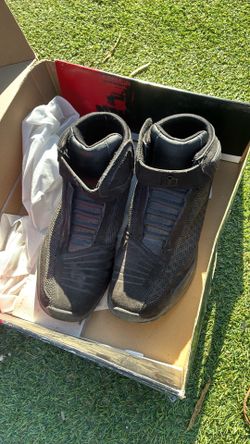 Tarmac boots