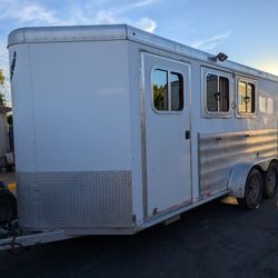 Horse Trailer 