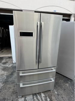 Refrigerator Good condition everything works fine