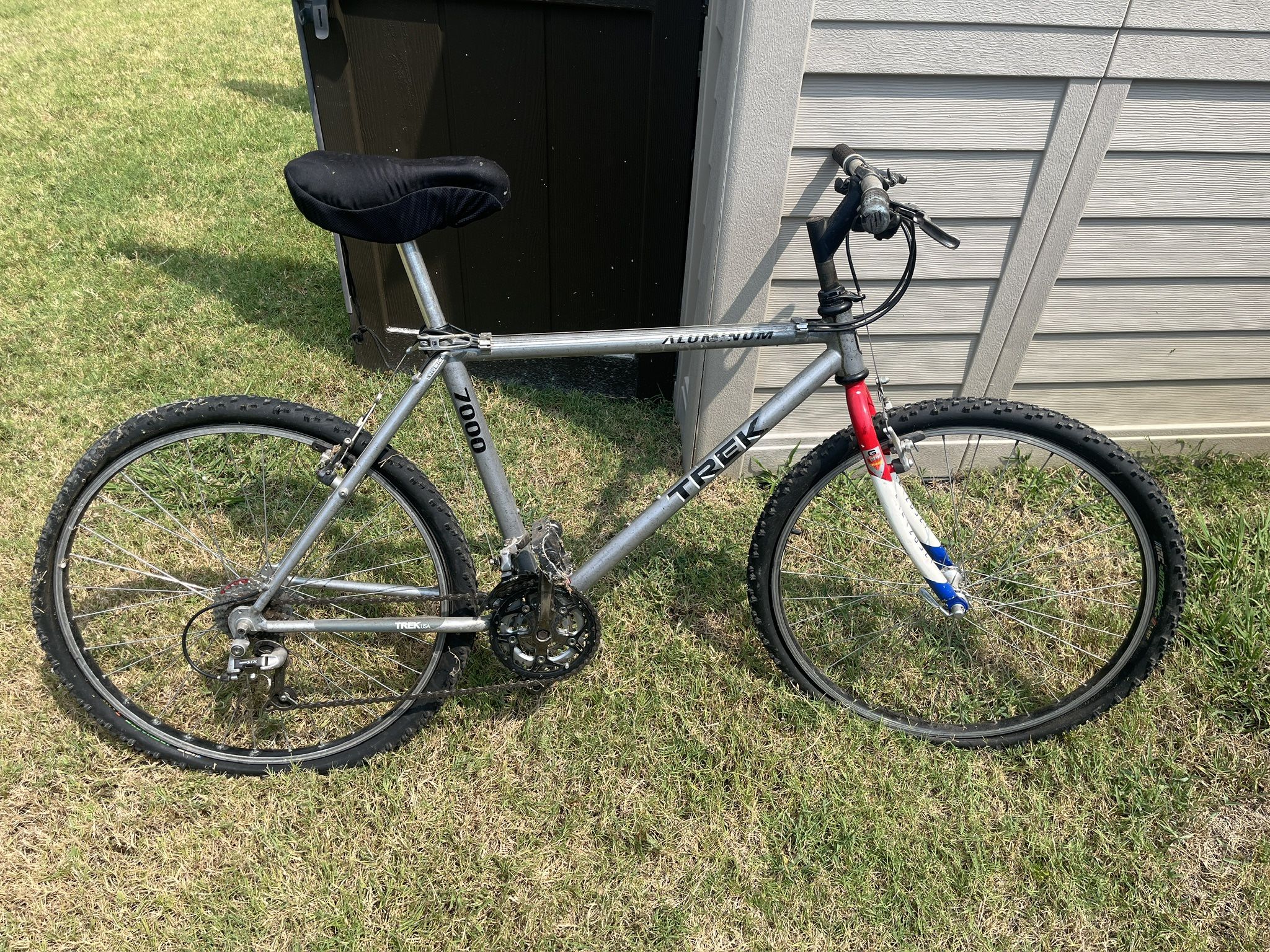 TREK Mountain Bike
