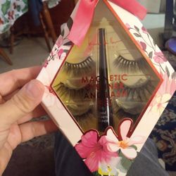 Magnetic Eyeliner And Lashes Set