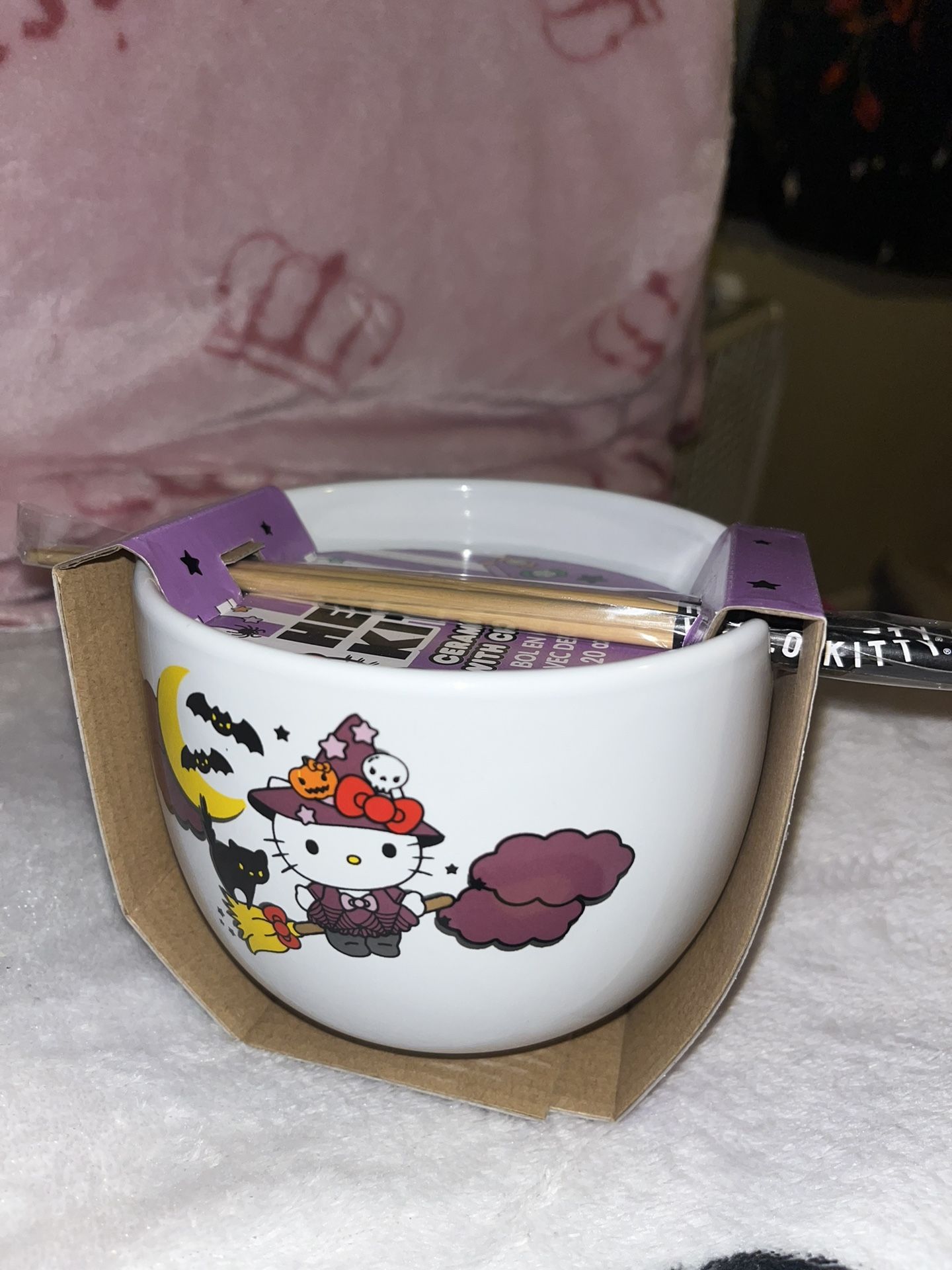 Hello Kitty Halloween Ramen Bowl