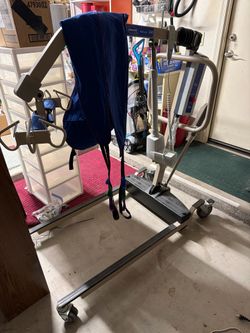 Electric Hoyer lift