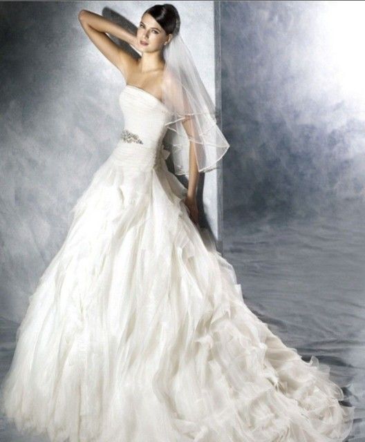 Wedding Dress A-Line White One Barcelona Pronovias SZ 4/6