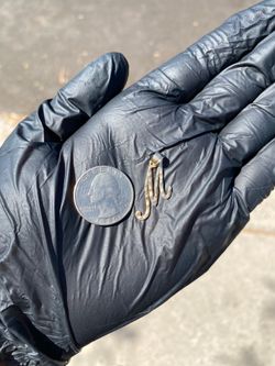 14k Gold M Pendant