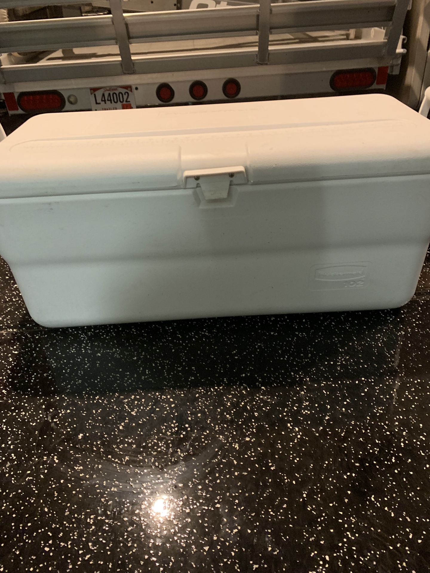 Rubbermaid Ice Cooler