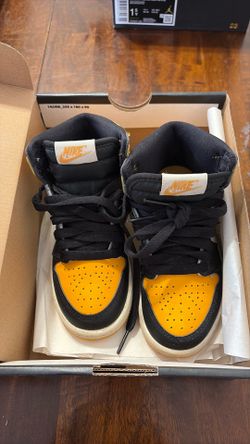 Boys Jordan 1 yellow/black