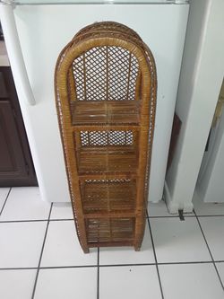 Wickker shelf $15