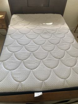 Full size bed set -mattress+box spring+frame- great condition