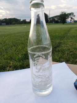 Vintage Fawn Beverage Company, Elmira, NY 6 oz. Clear Glass Soda Pop Bottle