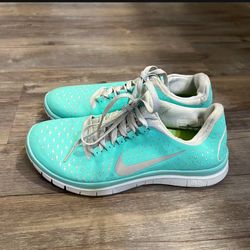 Nike Free 5.0 Running Shoes – Women’s Size 7