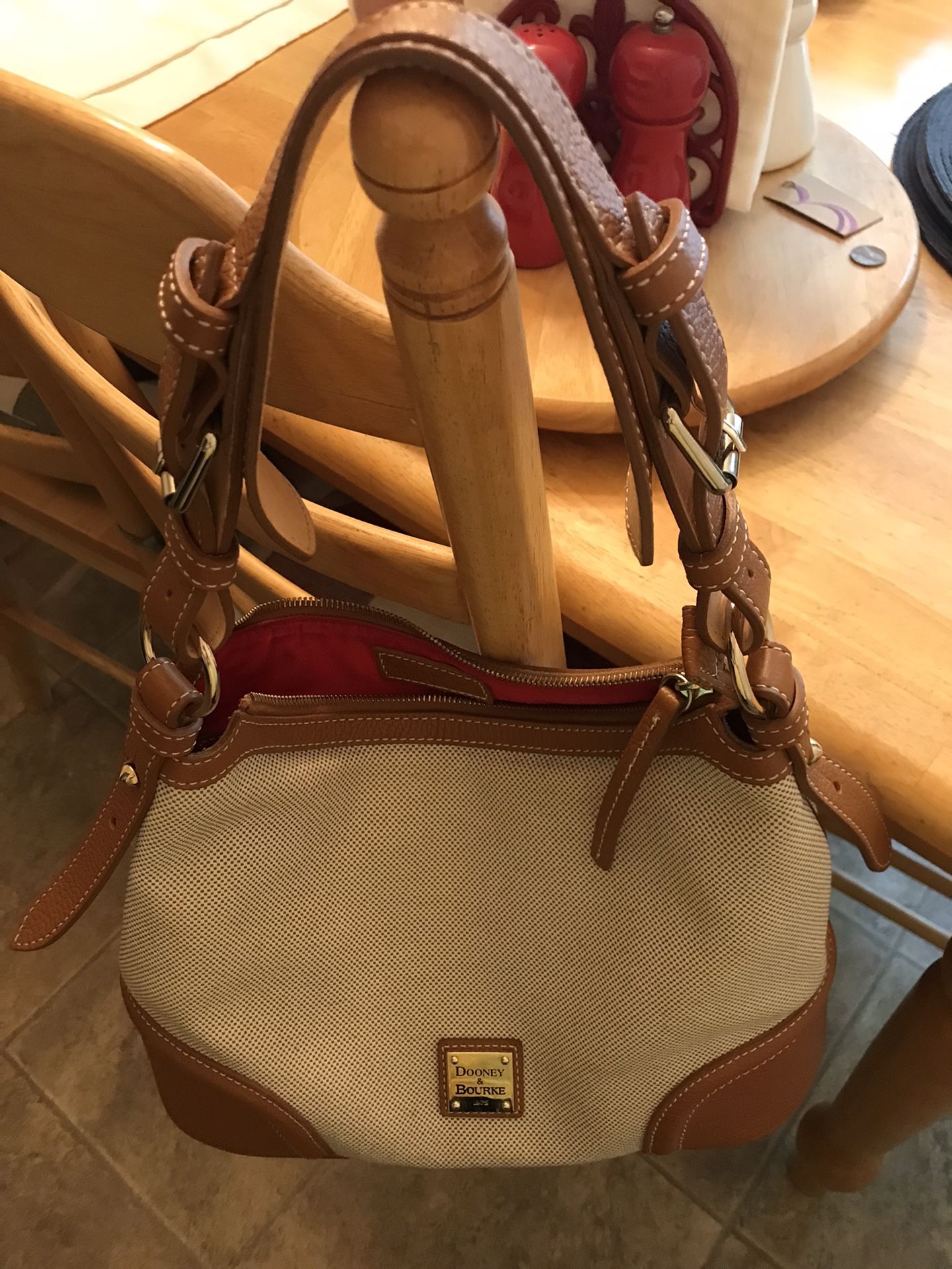 Dooney And Bourke Pocketbook