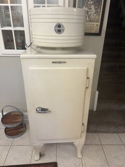 Refrigerator From The 1930s