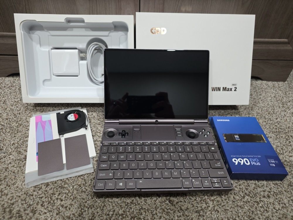 GPD Win Max 2 2023 10.1" Mini Laptop, AMD Ryzen 7 7840U, 32GB RAM, 1TB NVME, New Battery