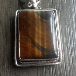 Vintage Heavy Chain And Tiger Eye Medallion