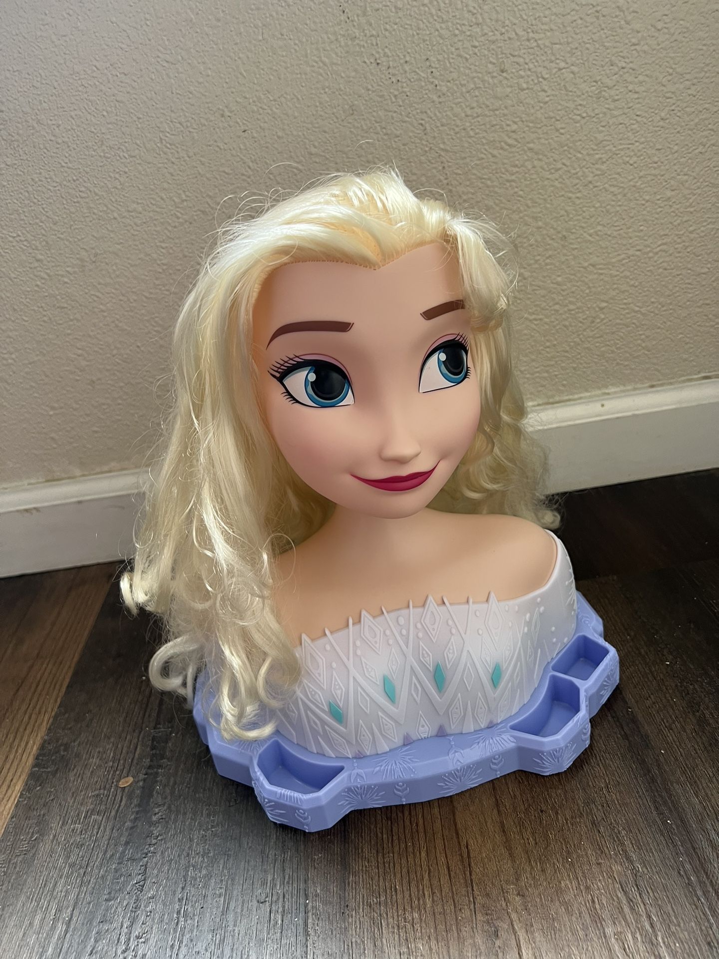 Elsa Styling Doll 