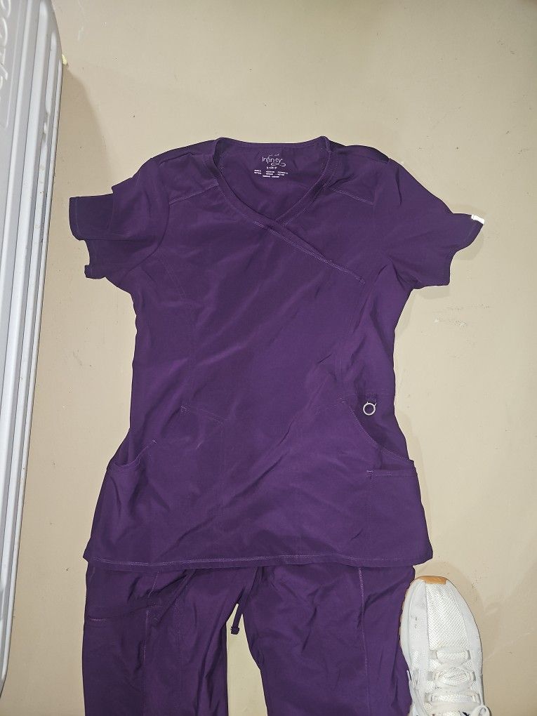 Infinity scrubs