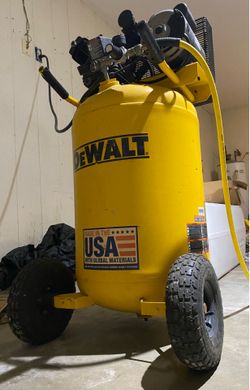 Dewalt 30 Gallon 155 psi Industrial Air Compressor “DXCM301”
