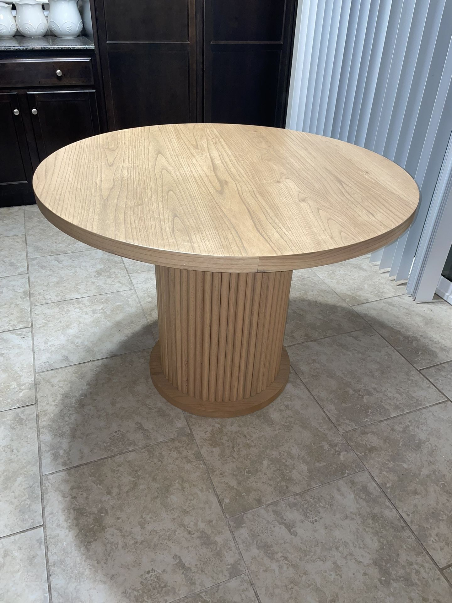 Round Wooden Dining Table 