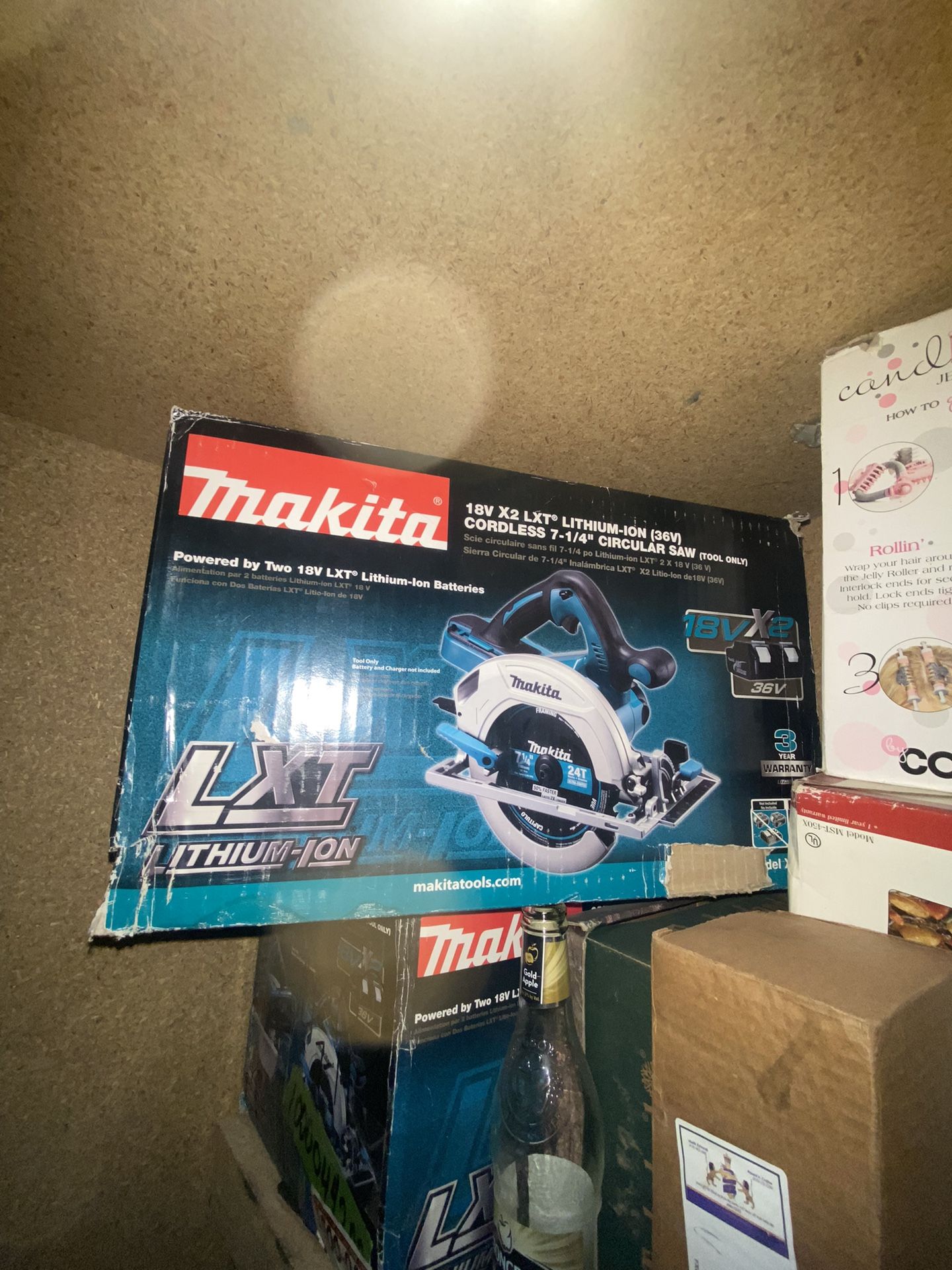 Markita 7 1/4 Saw 18v Lithium Battery