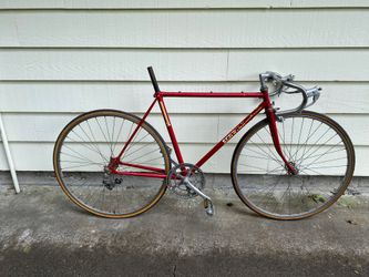 Vintage Schwinn road bike