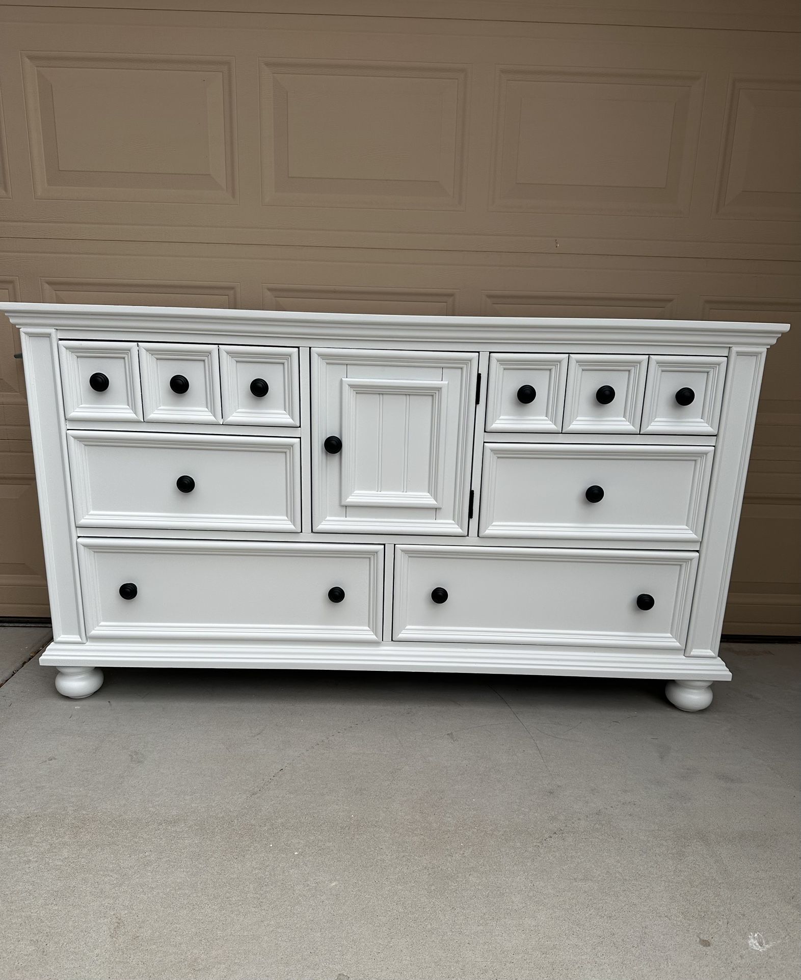 Dresser White 6-Drawers 