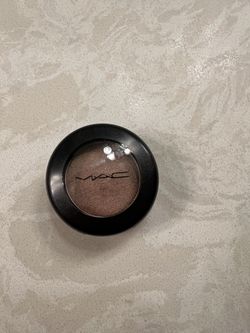 MAC sable Eyeshadow