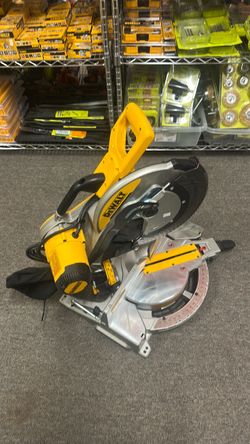 DEWALT 15 Amp Corded 12 in. Compound Double Bevel Miter Saw