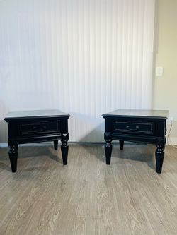 Night Stands/ End Tables