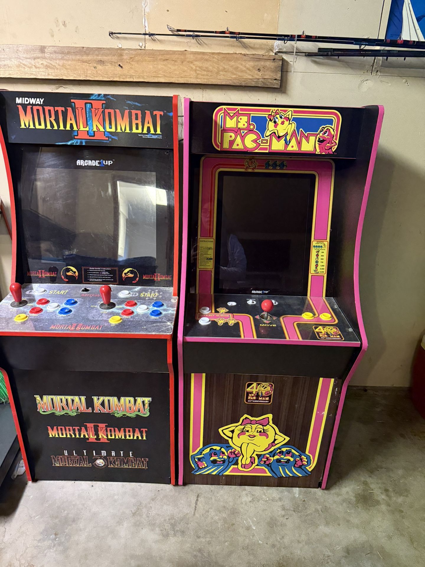 Mortal kombat II And Ms.Pac-mancarcade 580$